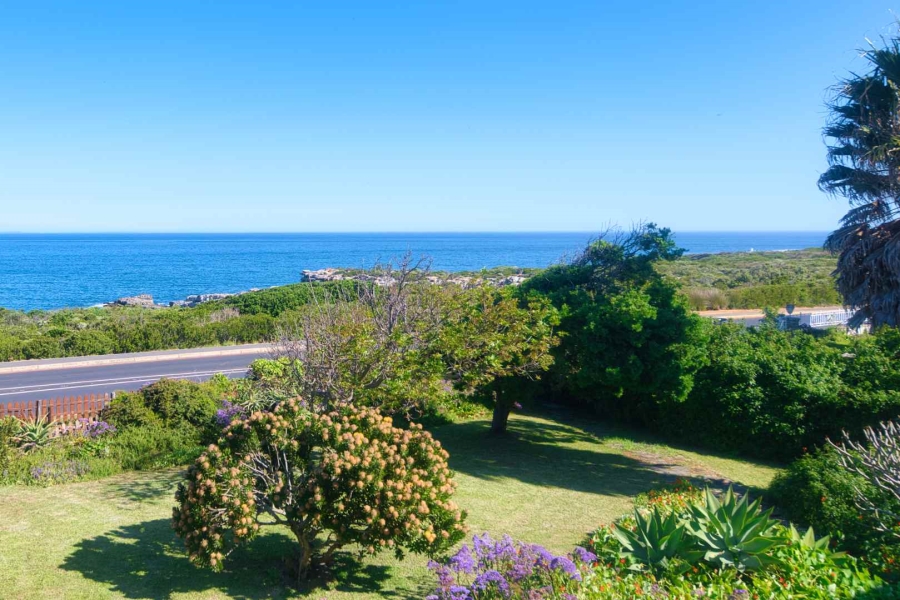 4 Bedroom Property for Sale in Westcliff Western Cape